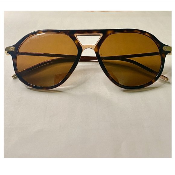 Dolce & Gabbana sunglasses - Picture 1 of 2